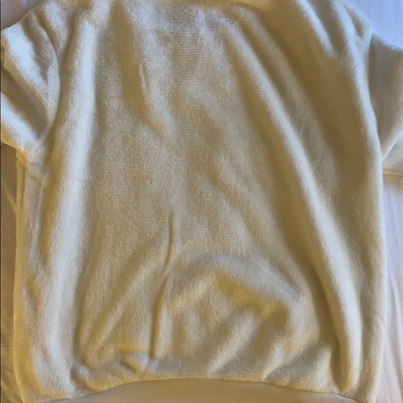 Plush white pullover top soft - Picture 7 of 8
